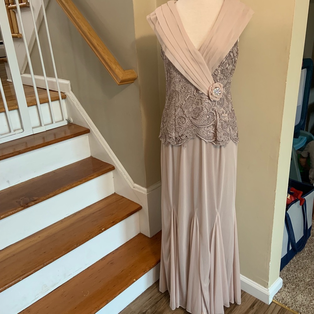 Patra champagne lace size 10